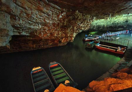 長(zhǎng)沙出發(fā)到黃龍洞、張家界國(guó)家森林公園三日游