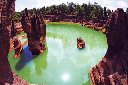 張家界、袁家界、天子山、紅石林、鳳凰古城四晚五日游